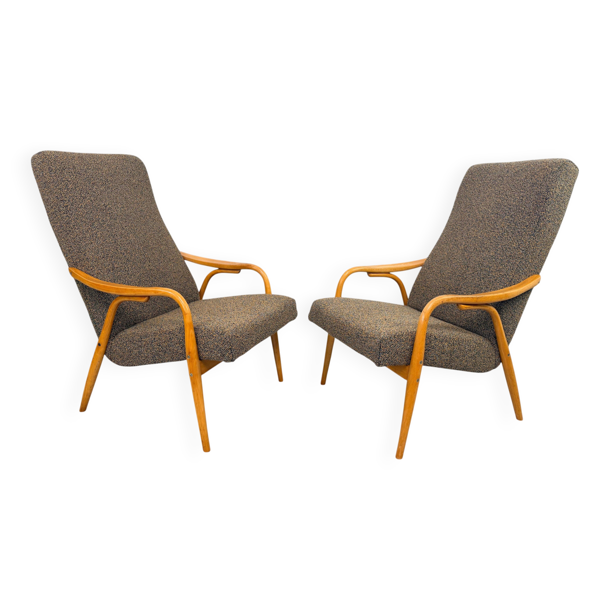 Mid-century modern armchairs Ton 947 by Antonín Šuman