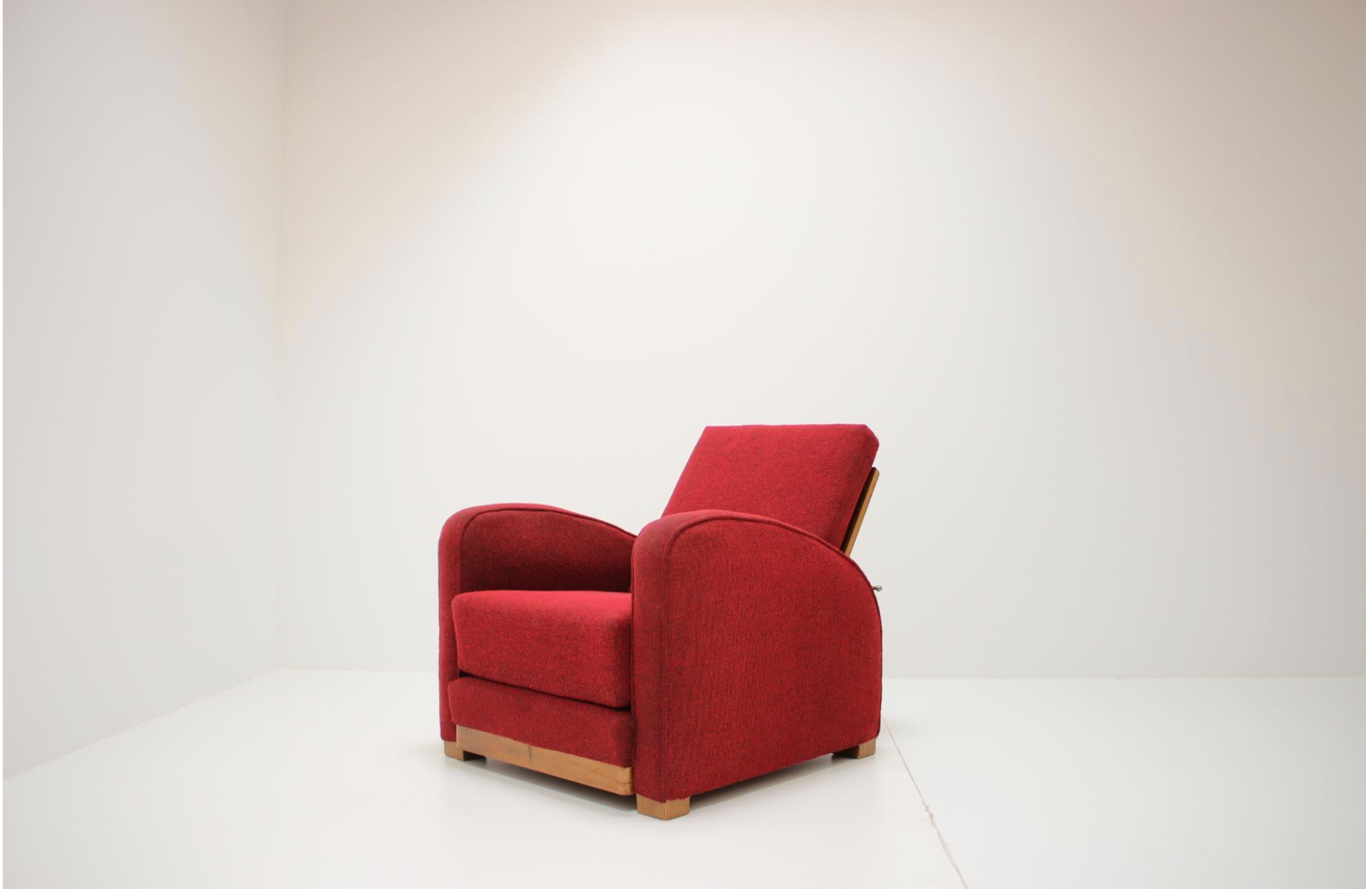 Armchair design by Jindřich Halabala model H-282, Czechoslovakia