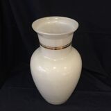 Vase en opaline blanche decor floral