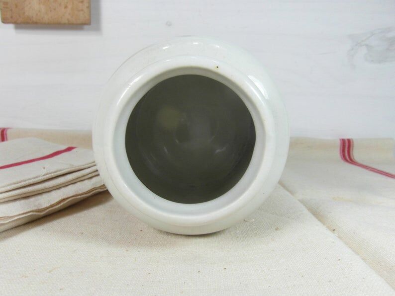 Mustard pot in beige pottery