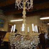 8-bulb tassel chandelier with garland