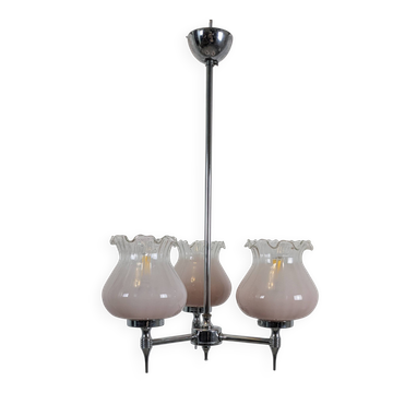 Vintage lustre in pink opaline – Three lights for a subdued atmosphere
