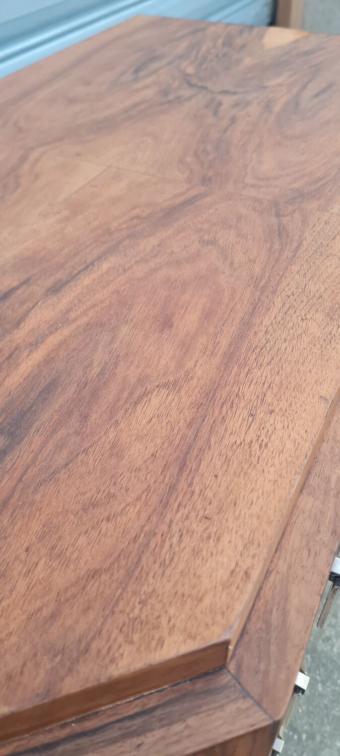 Art deco chest of drawers in walnut from the 30s