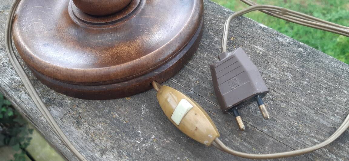 Art Deco twisted wood lamp. FREE DELIVERY