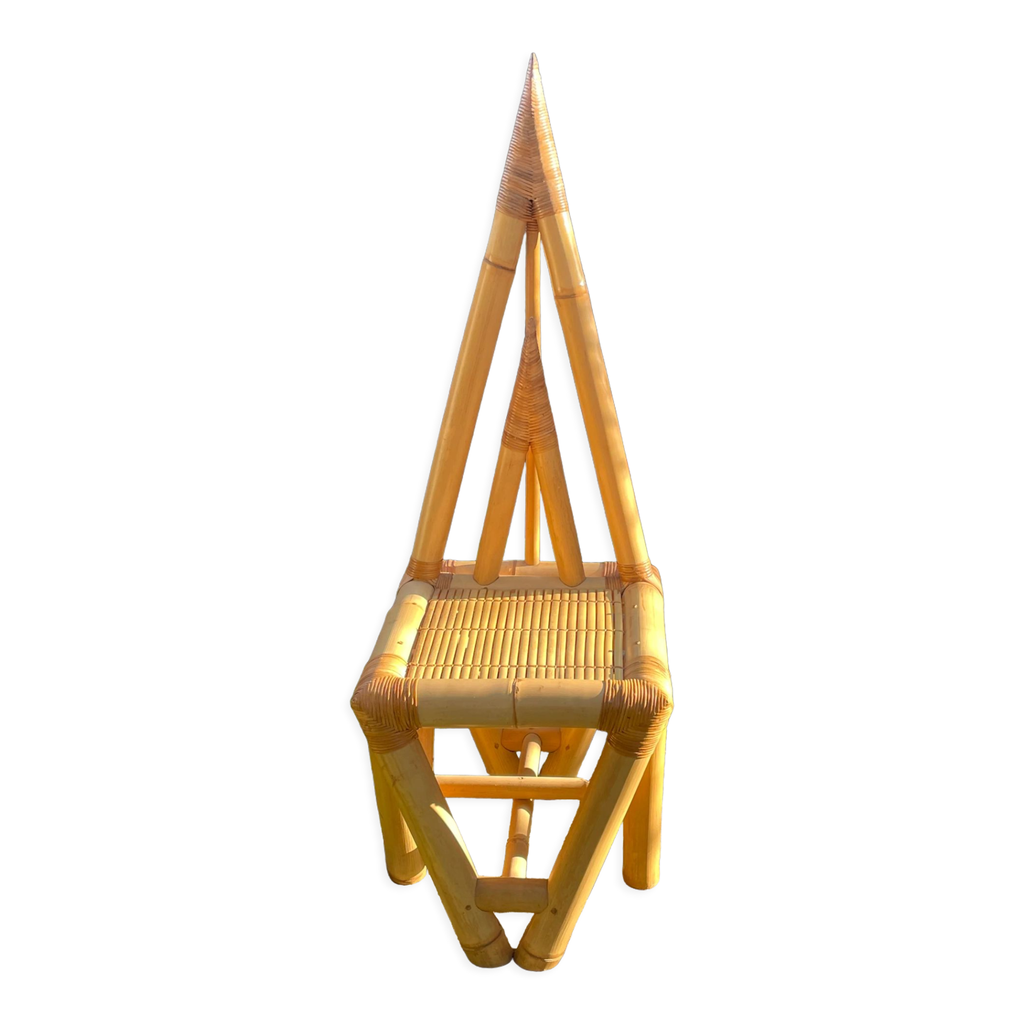 Chaise triangle design 50 en bambou