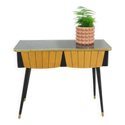 Kastje met formica blad, houten lades en goudkleurige details