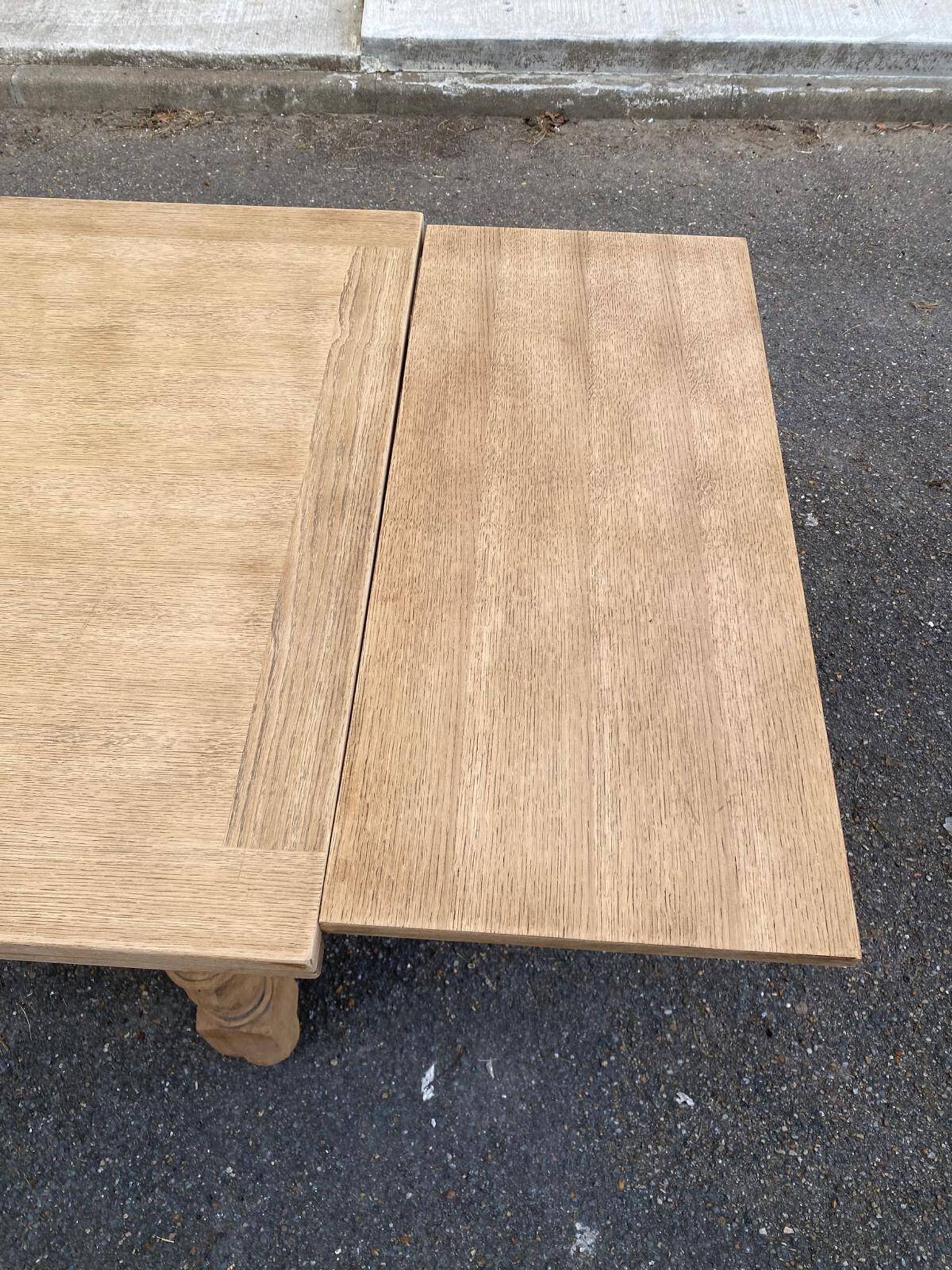 Renovated 19th-century oak extendable farmhouse dining table 160-240cm