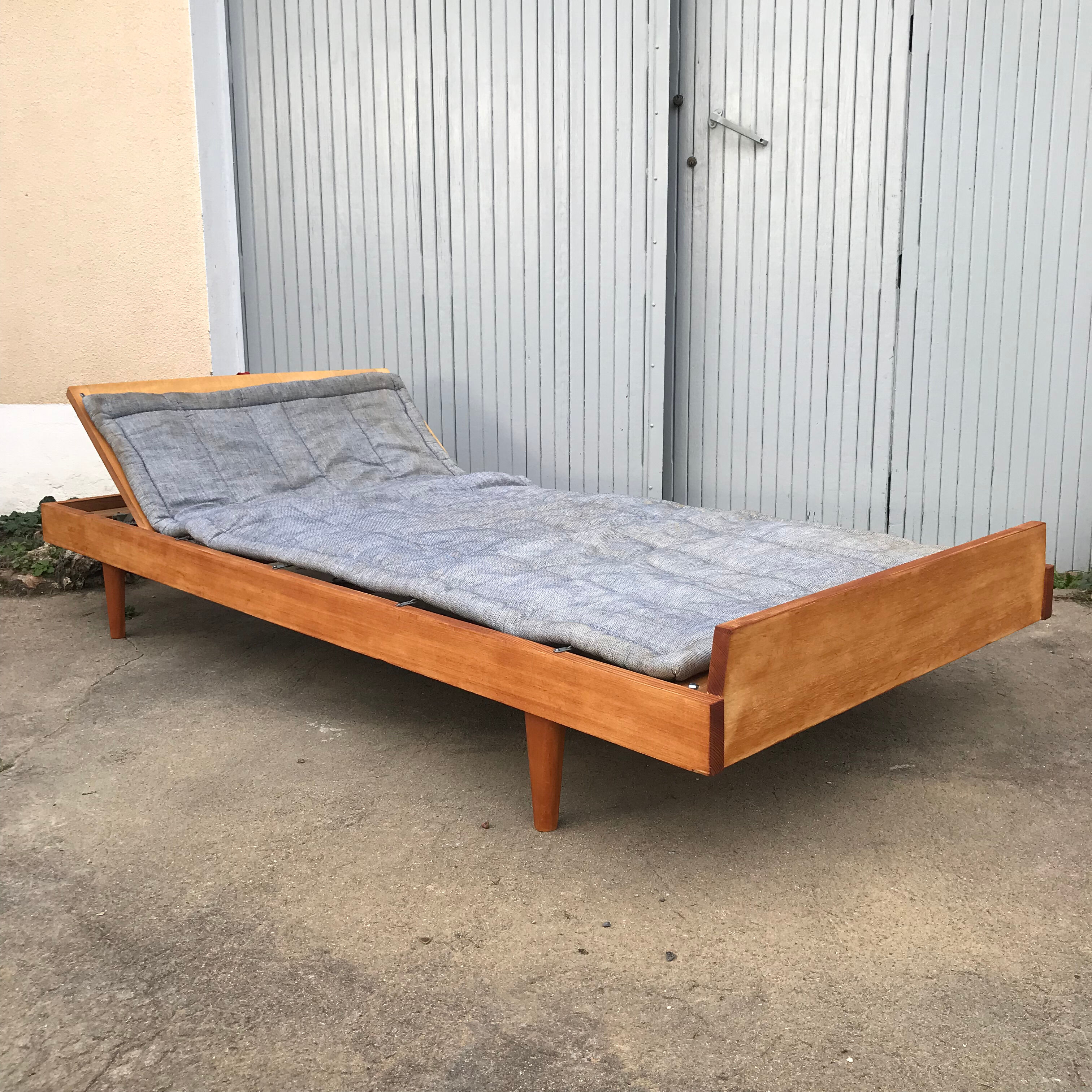 Vintage Daybed