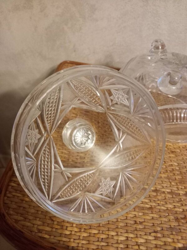Bonbonnière en cristal ciselé