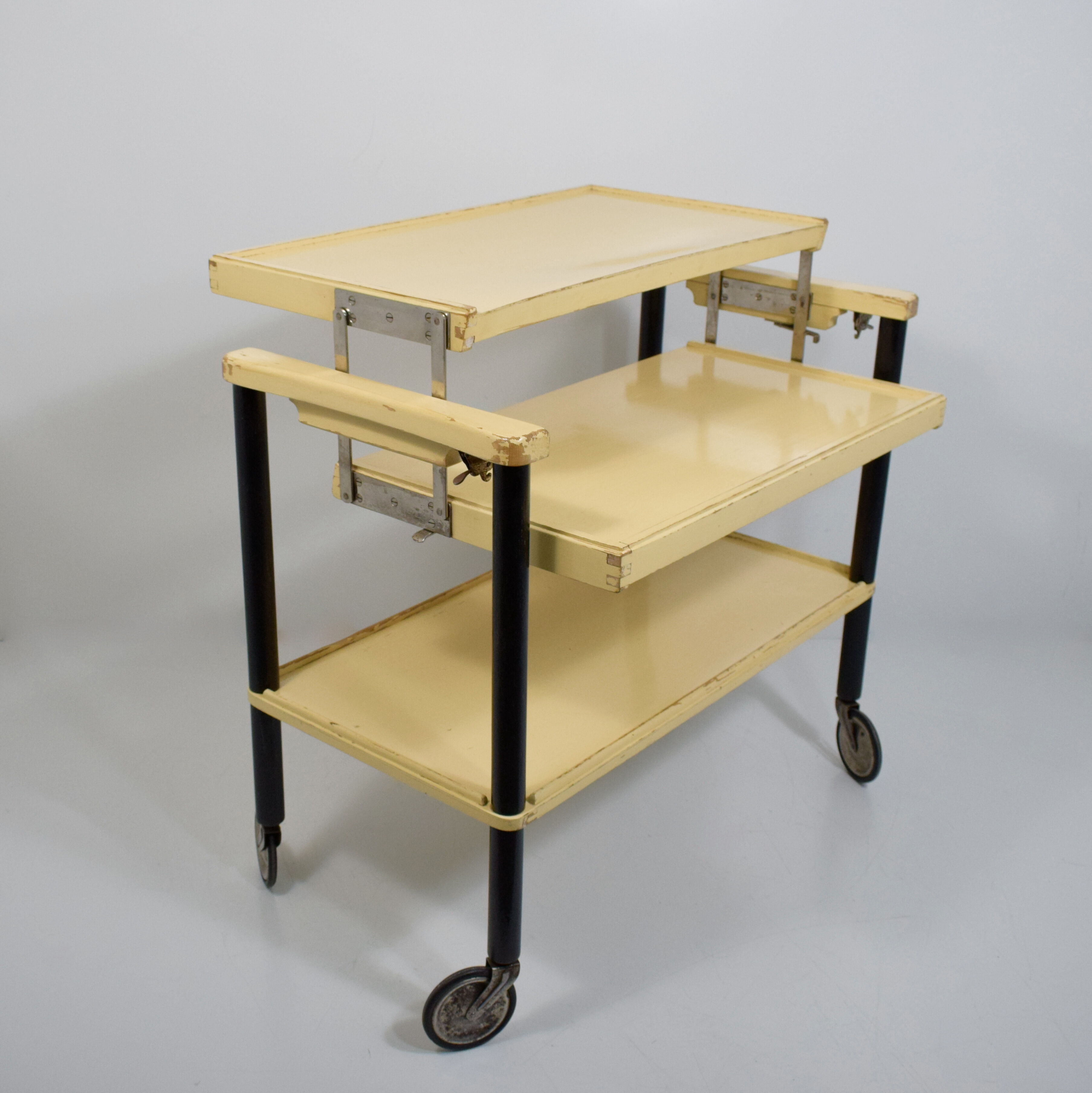 Gruco brand 3 trays served as a 1930s system, DRGM