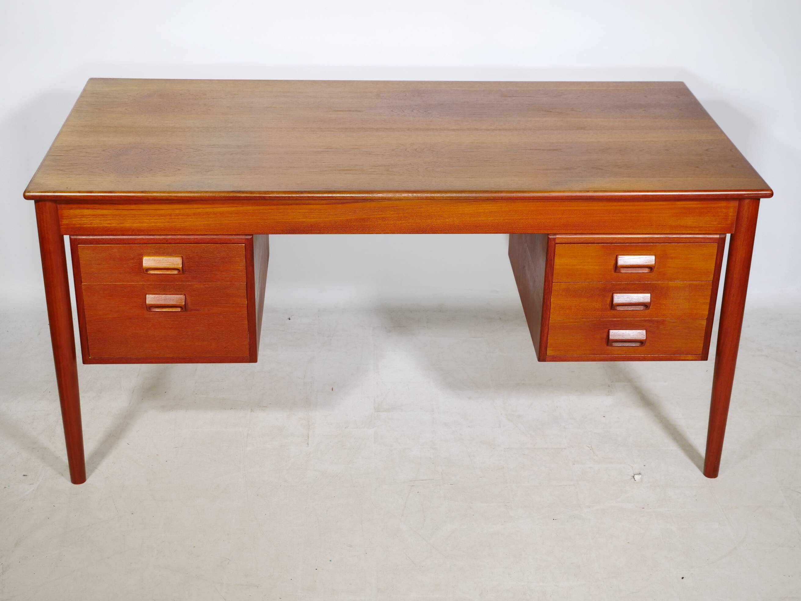 Mid-Century Desk in Teak by Børge Mogensen for Søborg Møbelfabrik, 1960s