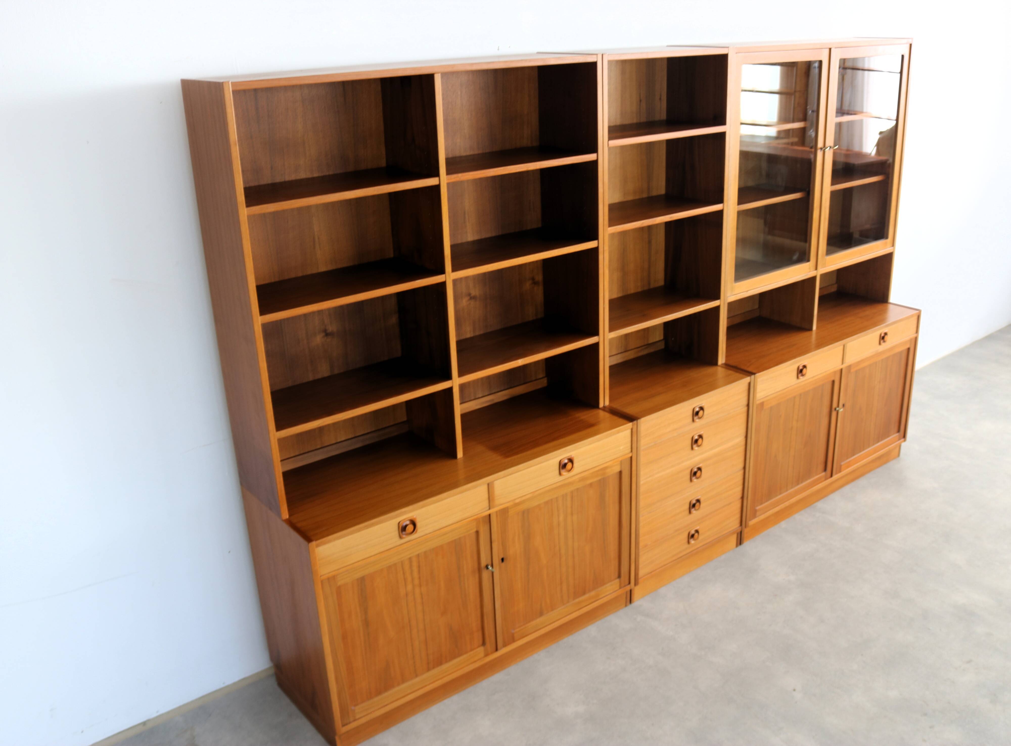 vintage wall unit | bookcase | teak | Swedish
