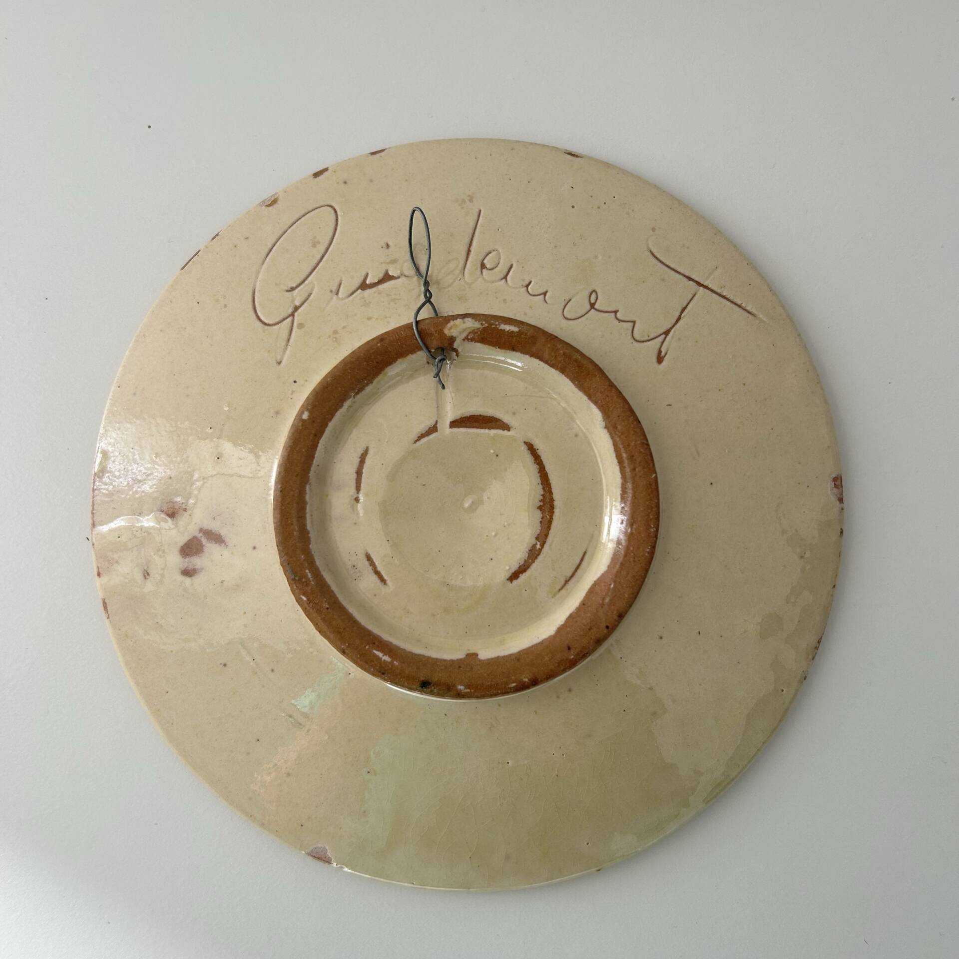 Small fish dish signed by Puigdemont