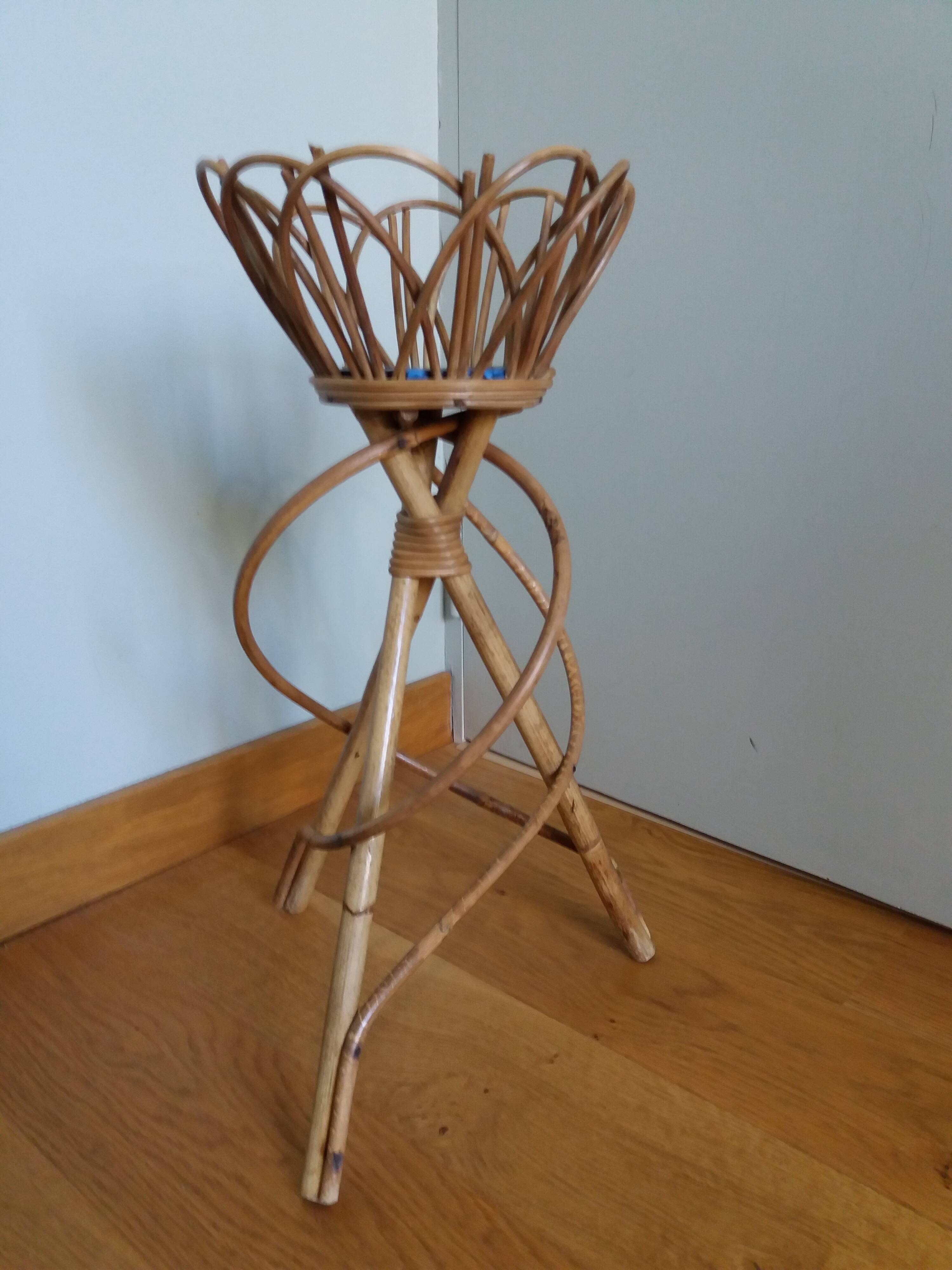 Rattan wicker plant holder