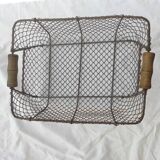 Panier avec 2 poignées en bois en grillage
