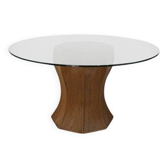 Round table from the 60s - 70s in rattan and glass
