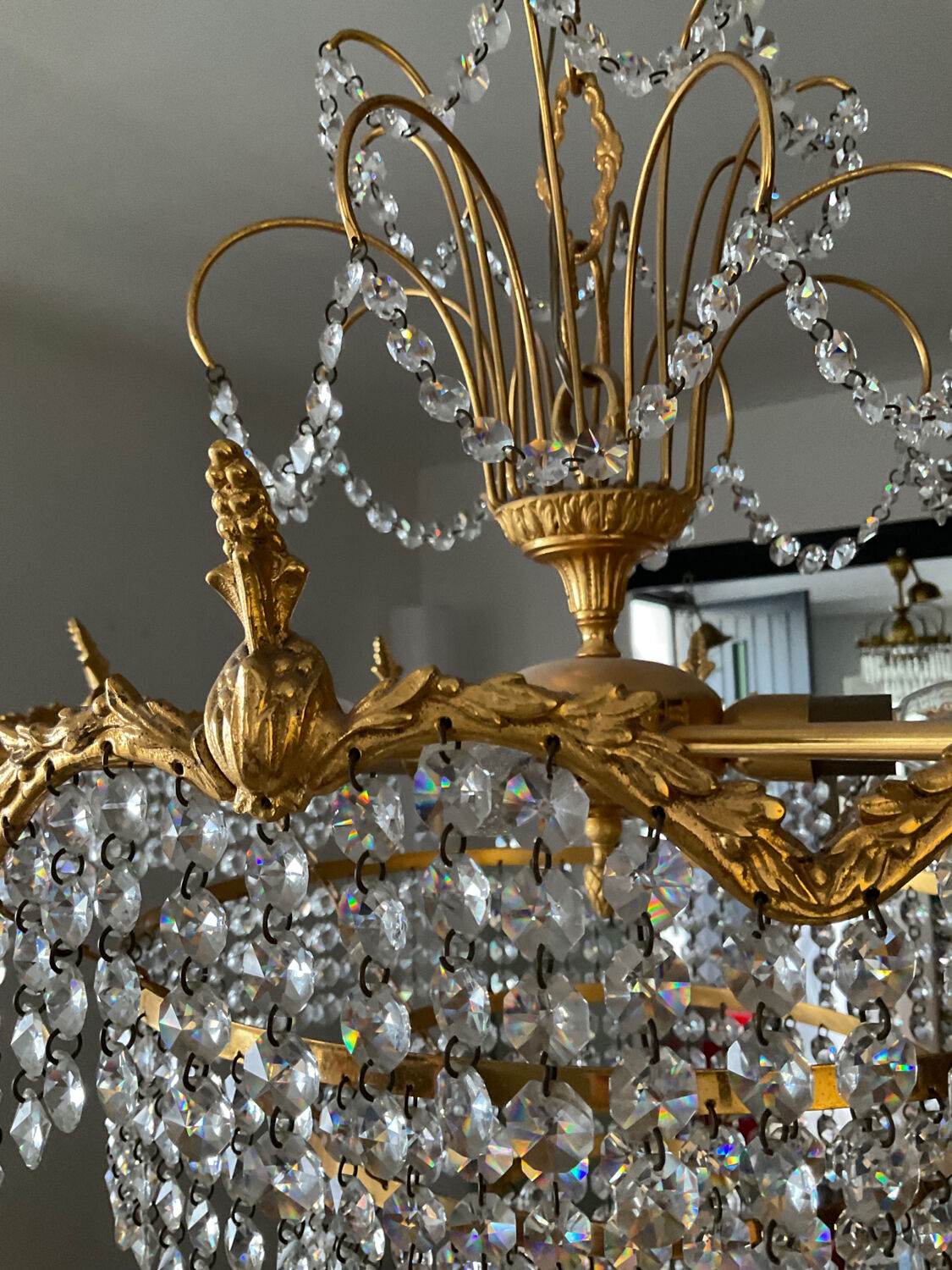 Waterfall chandelier in gilded bronze and crystal tassels