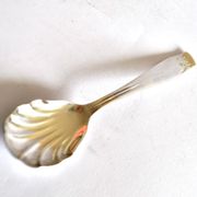 Cuillère à sucre vintage en métal argenté Gulden Alsace, décor coquille