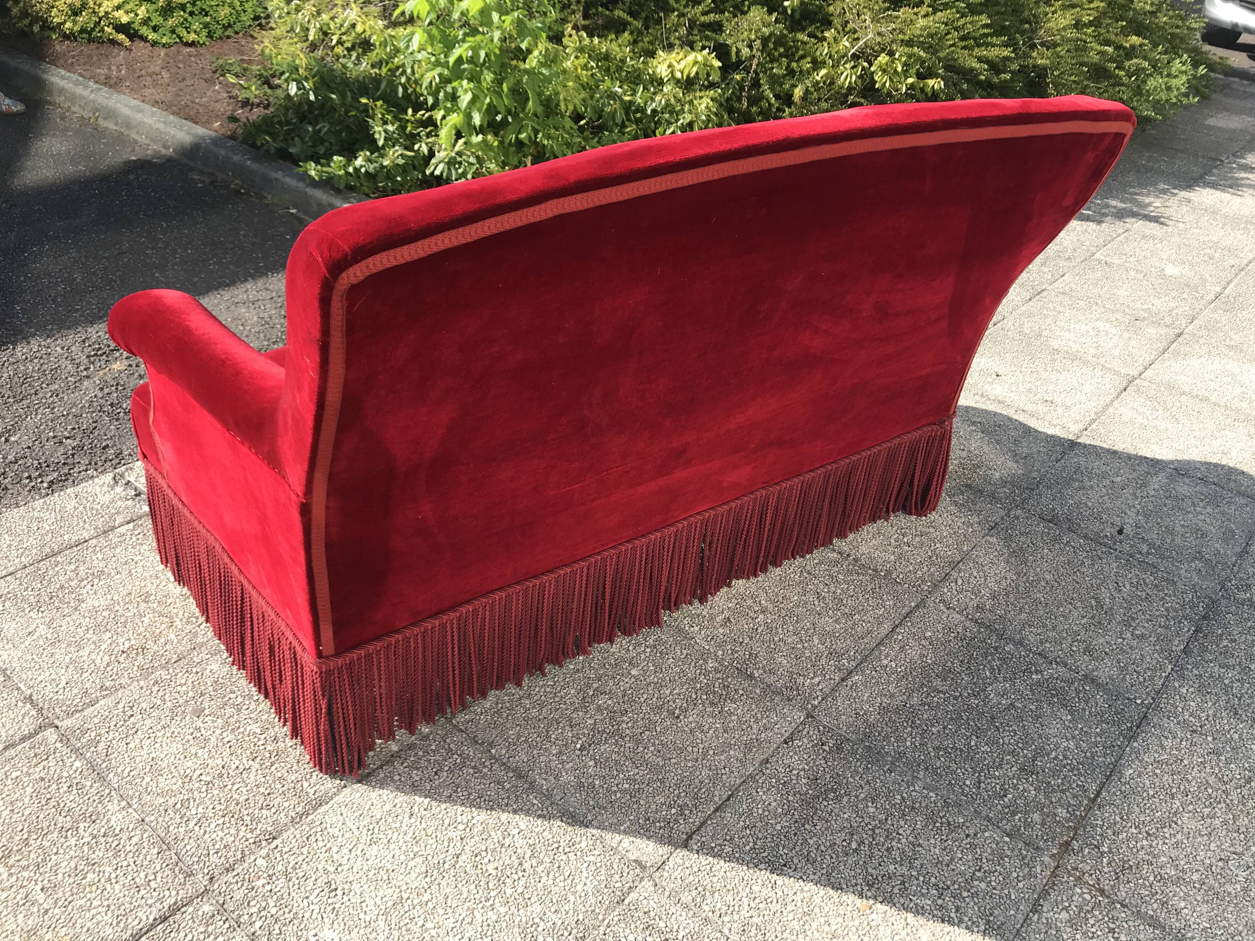 Napoleon III era toad sofa