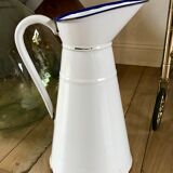 Old pitcher in enamelled sheet metal 20s-30s