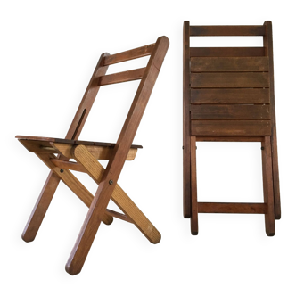 Pair of folding chairs stamped au feu de bois