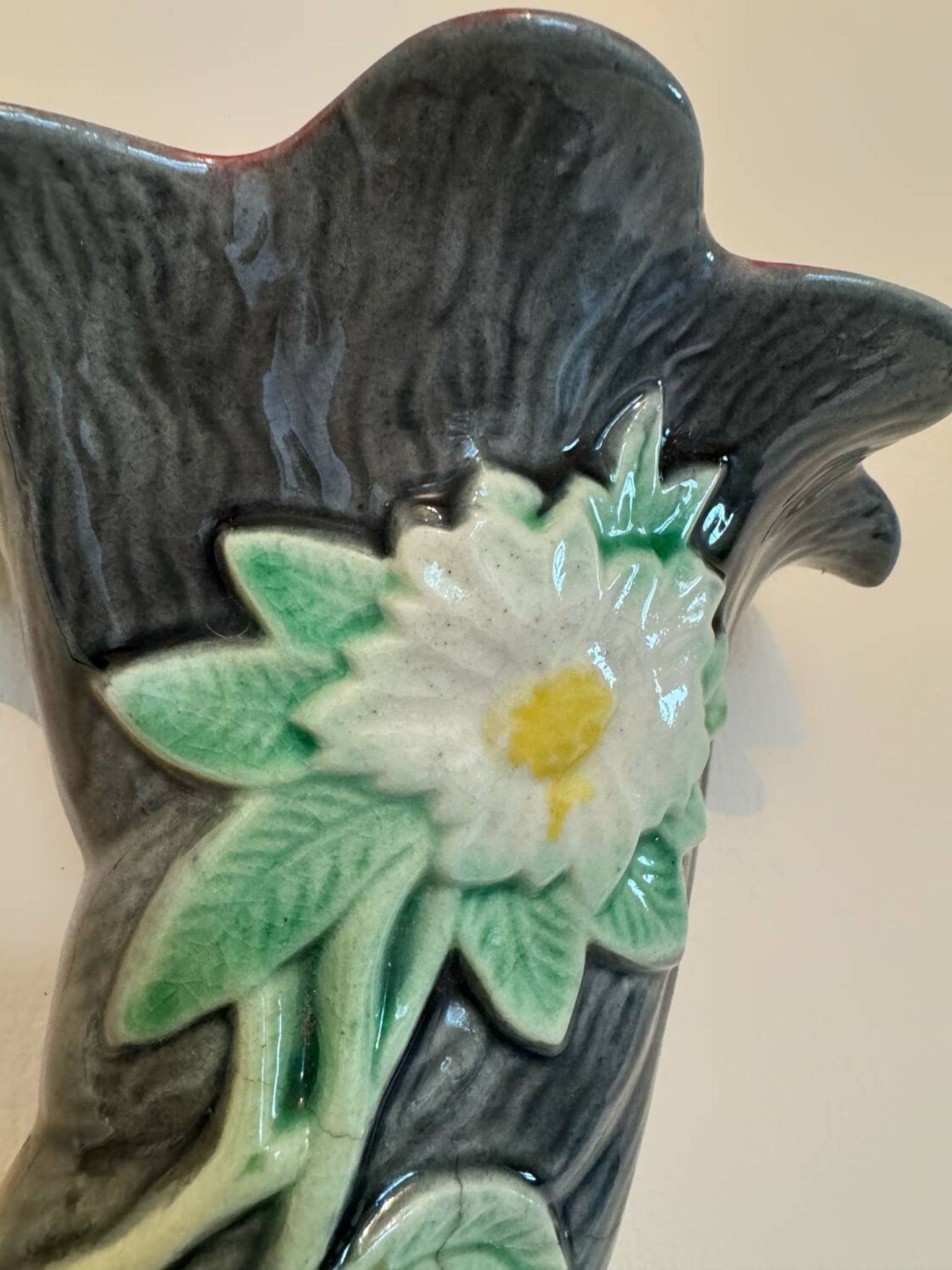 Vase mural majolique ancien