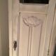 Ancienne armoire 1920-40 en bois motif florale