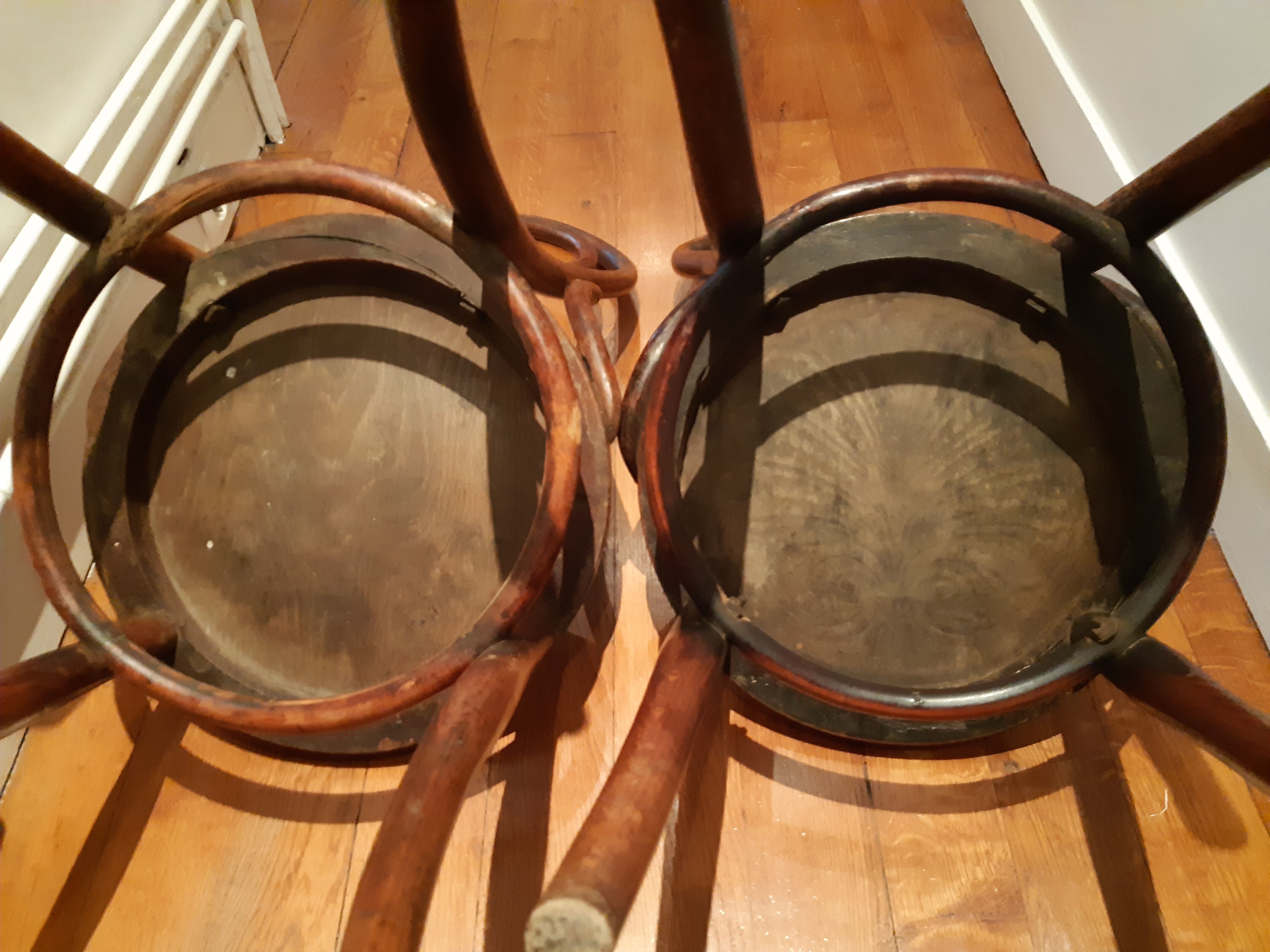 Lot of 2 bistro chairs