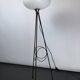 Lampadaire Stilnovo laque et triplex opaline des années 50