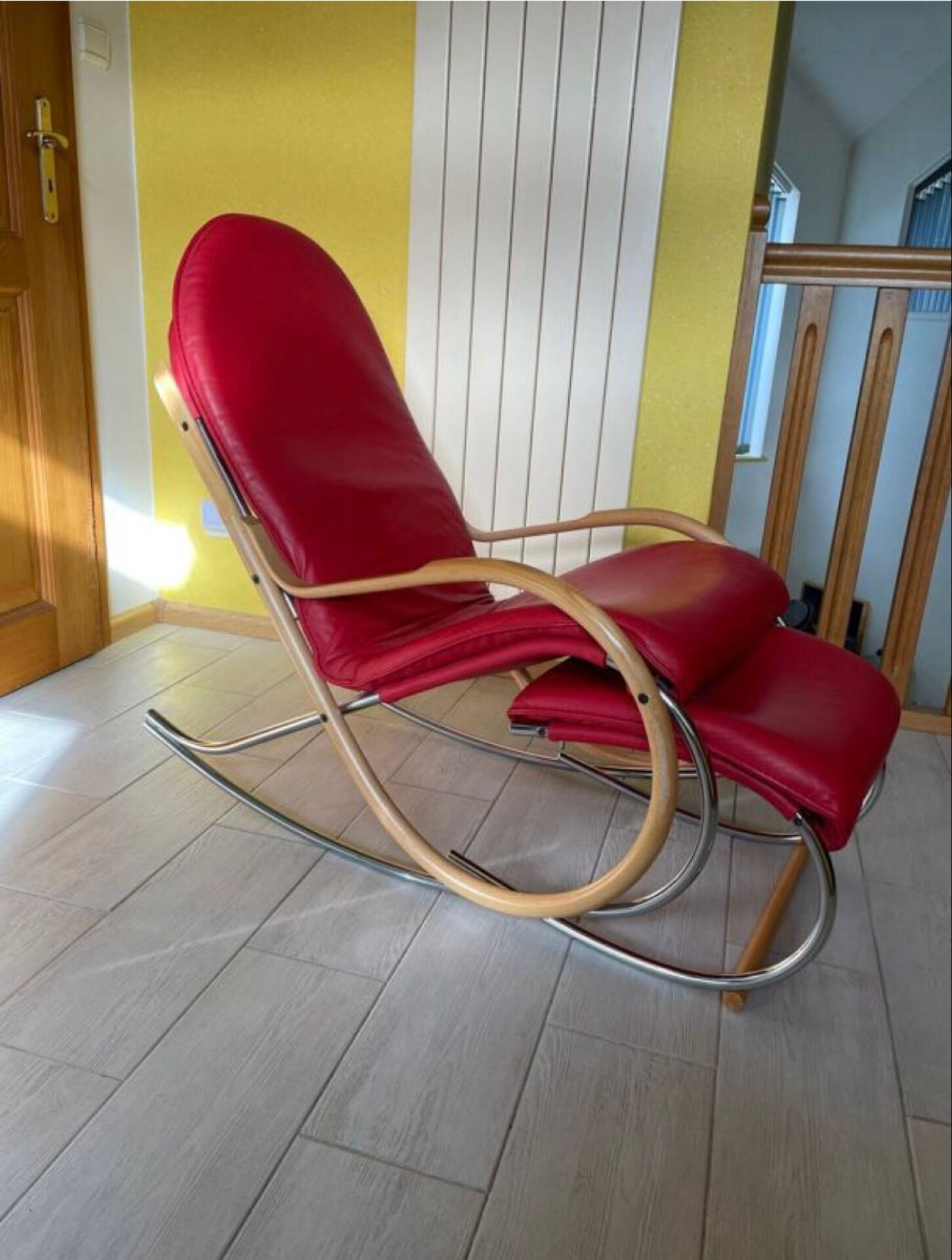 Rocking chair grandma / Paul Tuttle