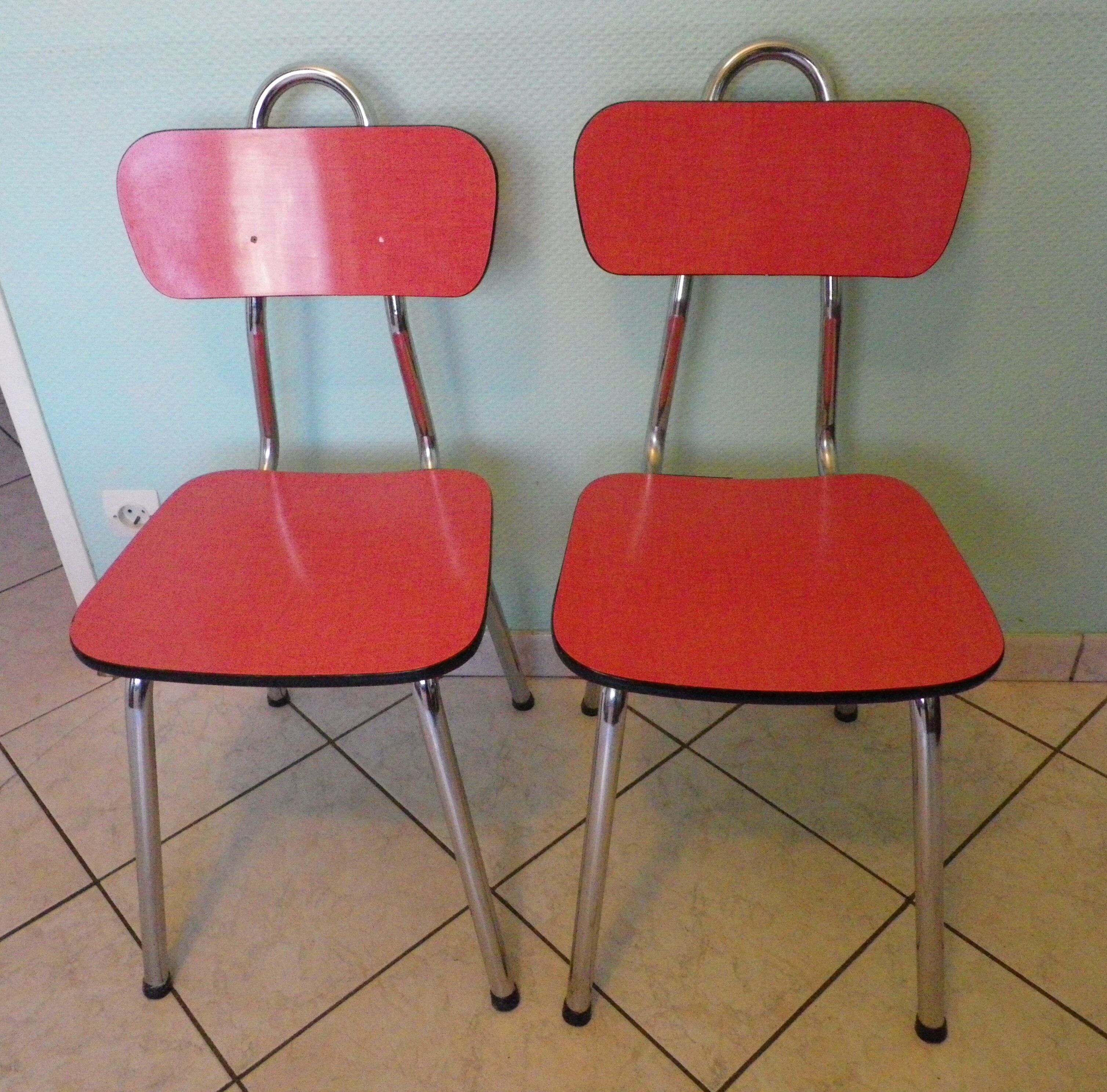 Lot of 2 chairs in red formica with tubing 60s