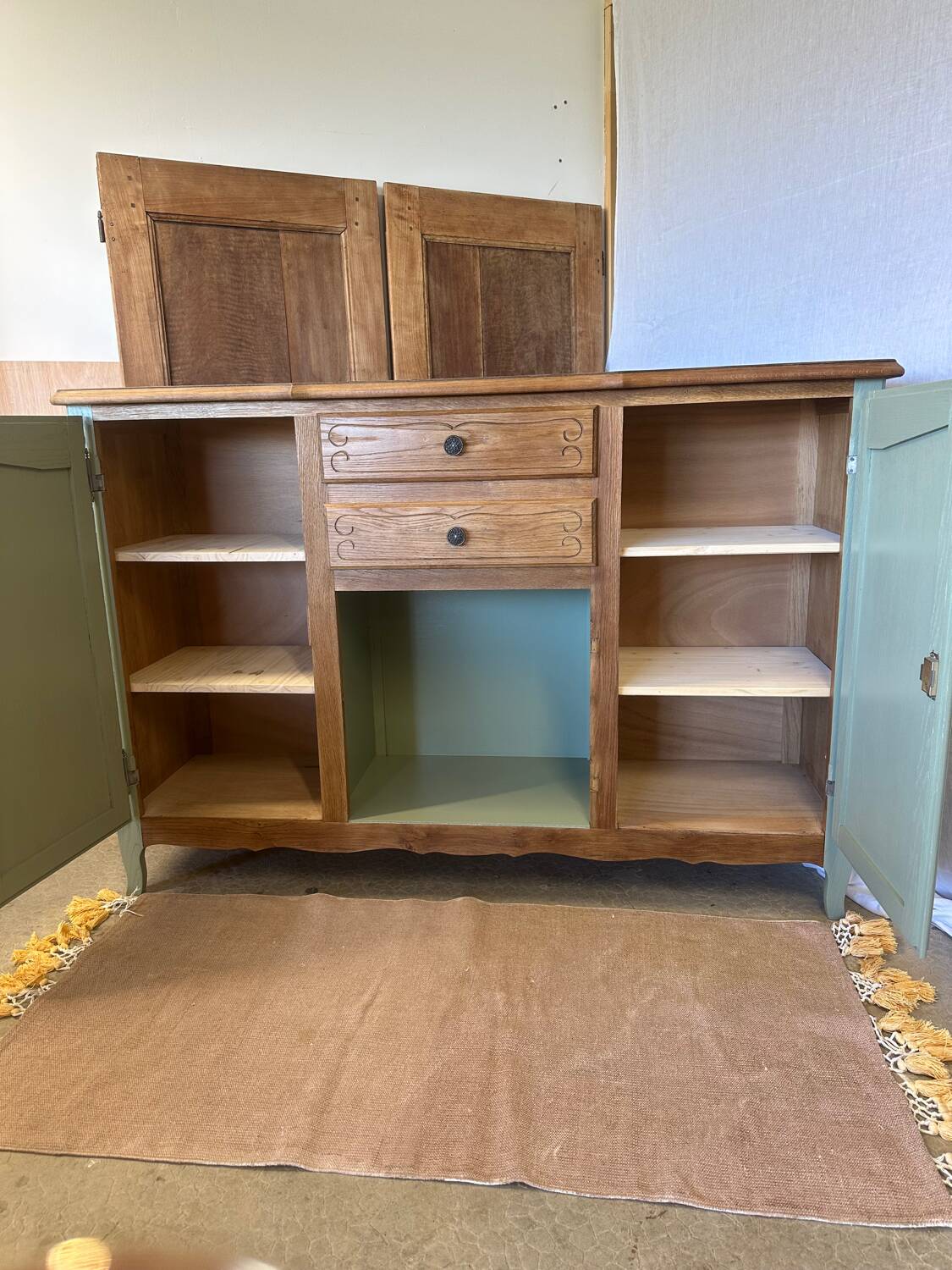 Buffet vintage bois et vert sauge