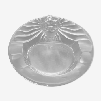 Coupe à décor de tête de lion signée Lalique