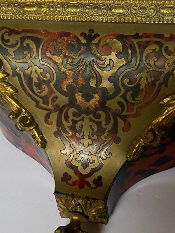 Étagère, ''cul de lampe'' en marqueterie Boulle époque Régence