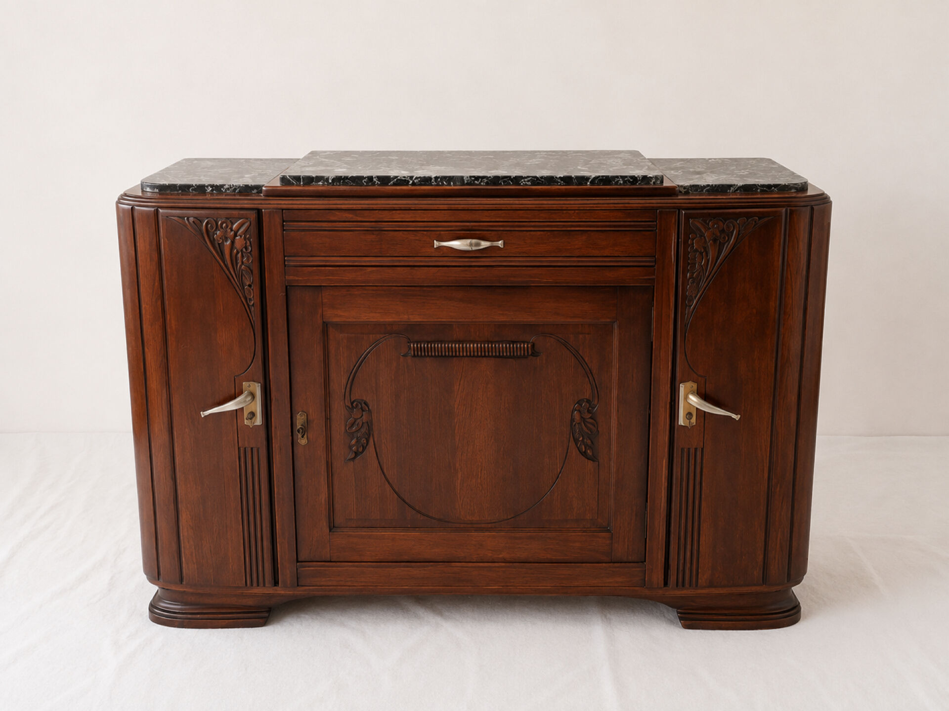 Art Deco buffet in carved wood and black marble, 1930s