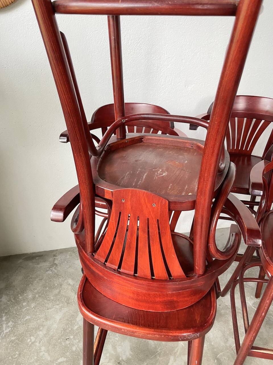 Set of 8 high bistro stools