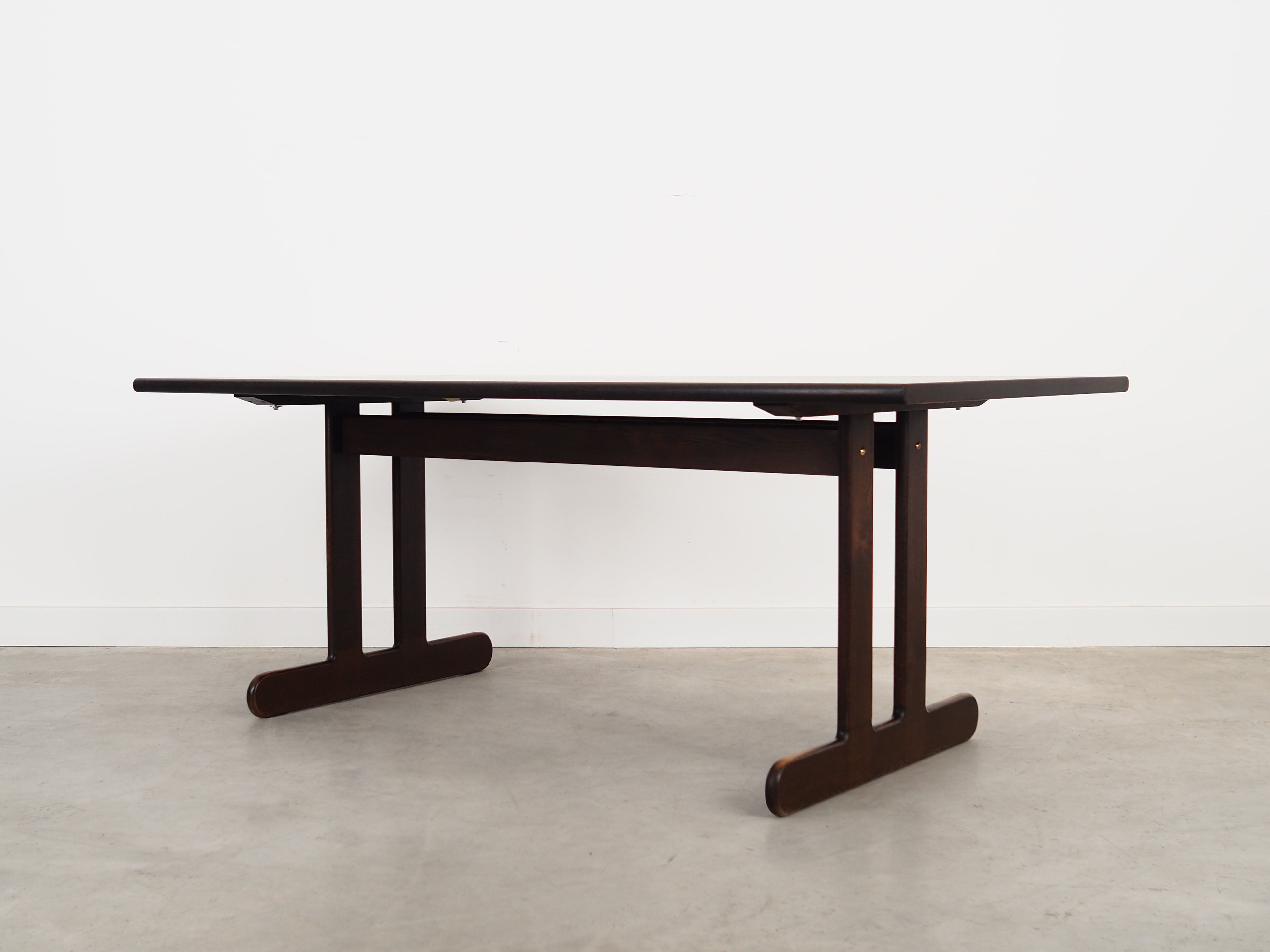 Oak table, Danish design, 1970s, production: Denmark