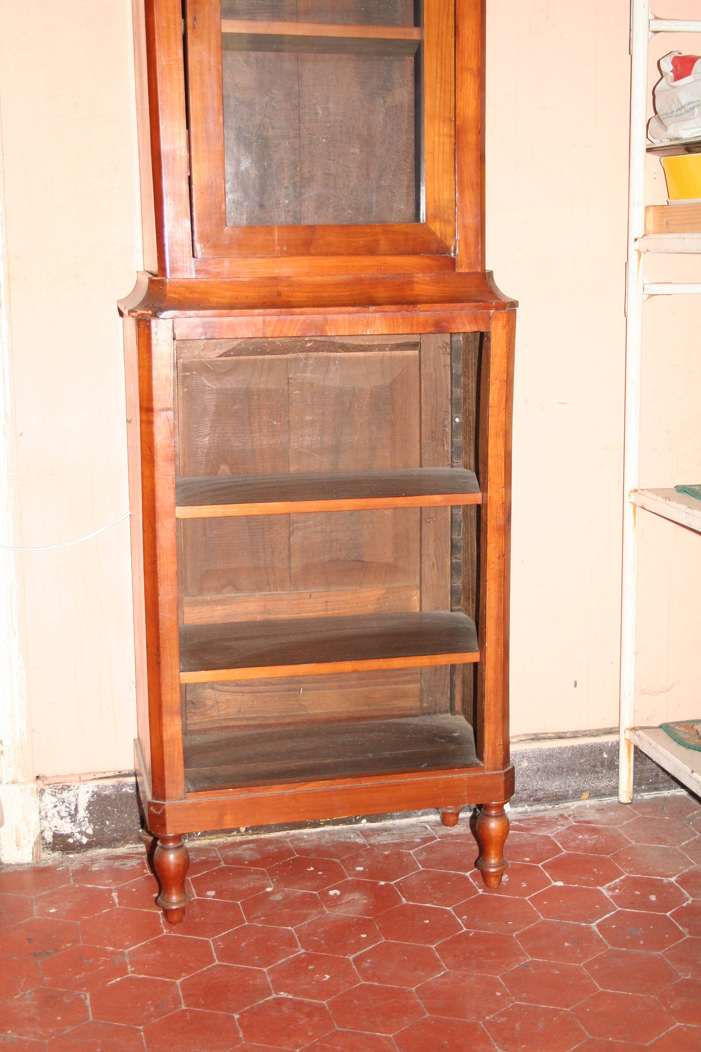 2 Body Showcase Late 19th Century.