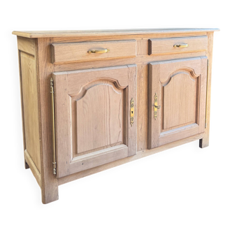 Light oak Parisian buffet, low country house furniture.