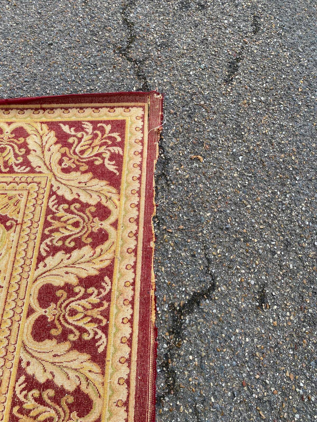 Persian wool rug in burgundy 200x300
