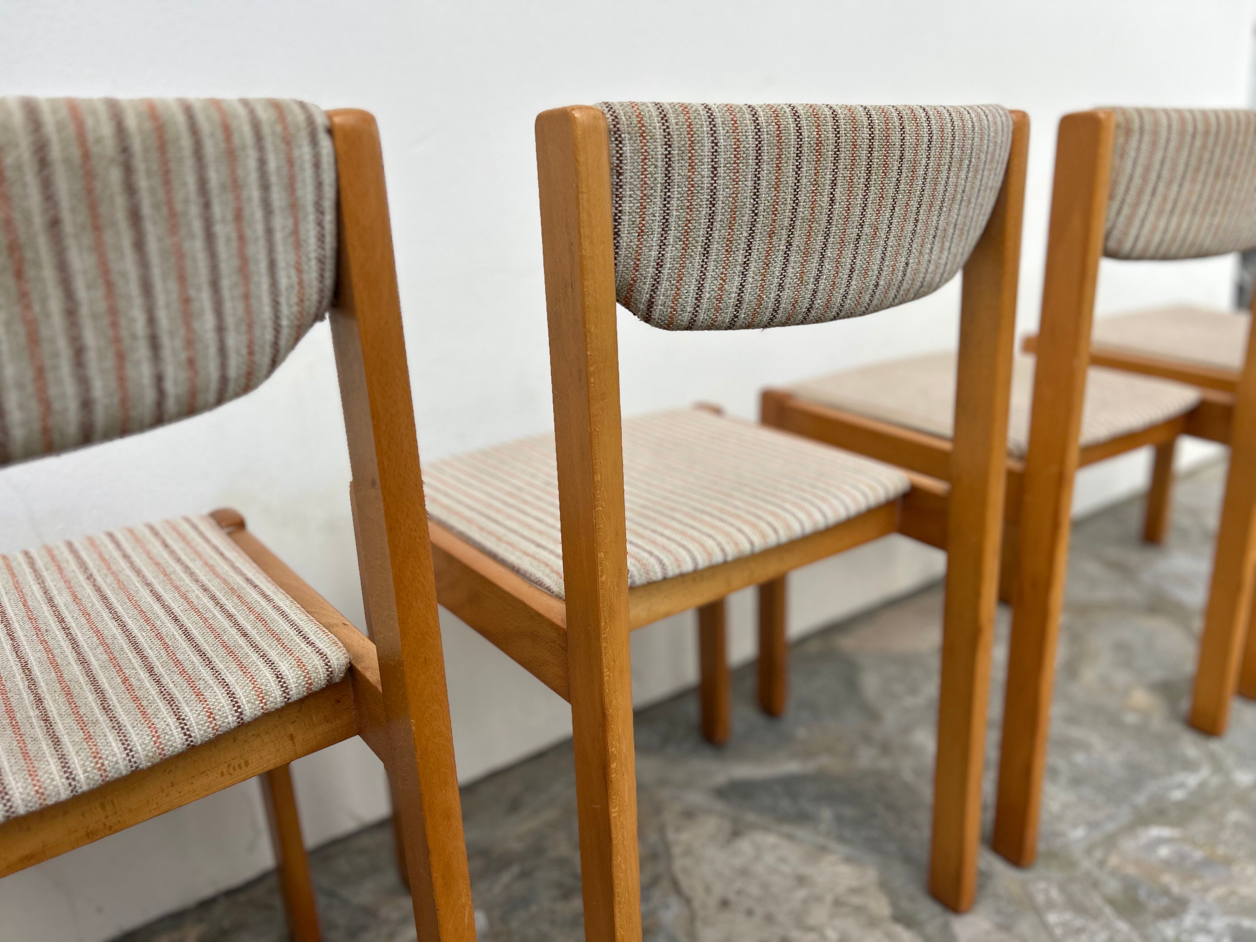 Set of 4 vintage chairs