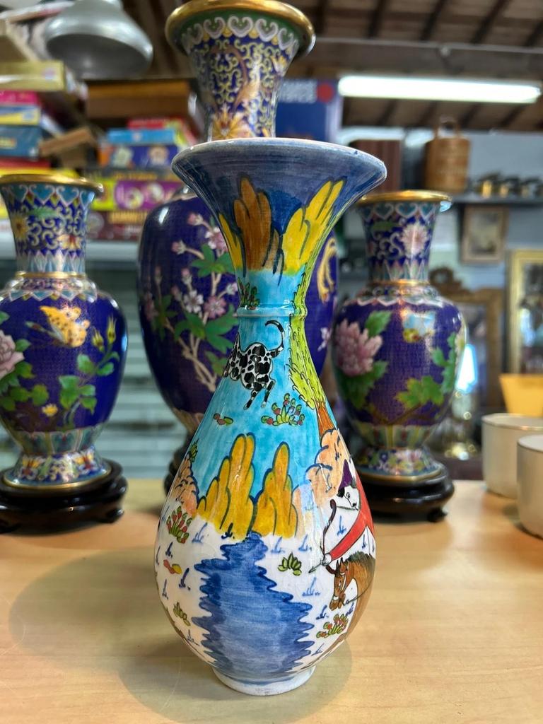 Rare vintage vase Altin Gini in Turkish Kütahya glazed earthenware, handmade and signed.