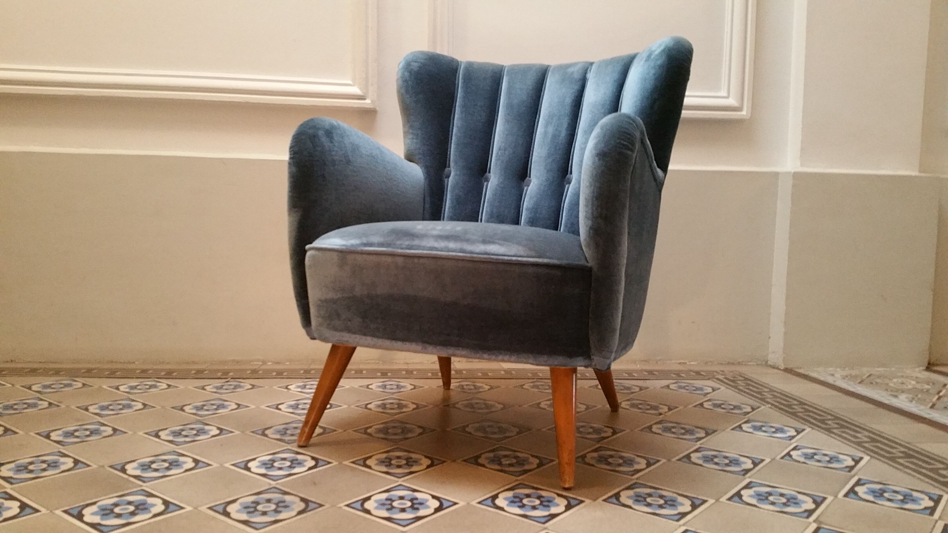 Superb pair Wing chair years 50 club chairs.