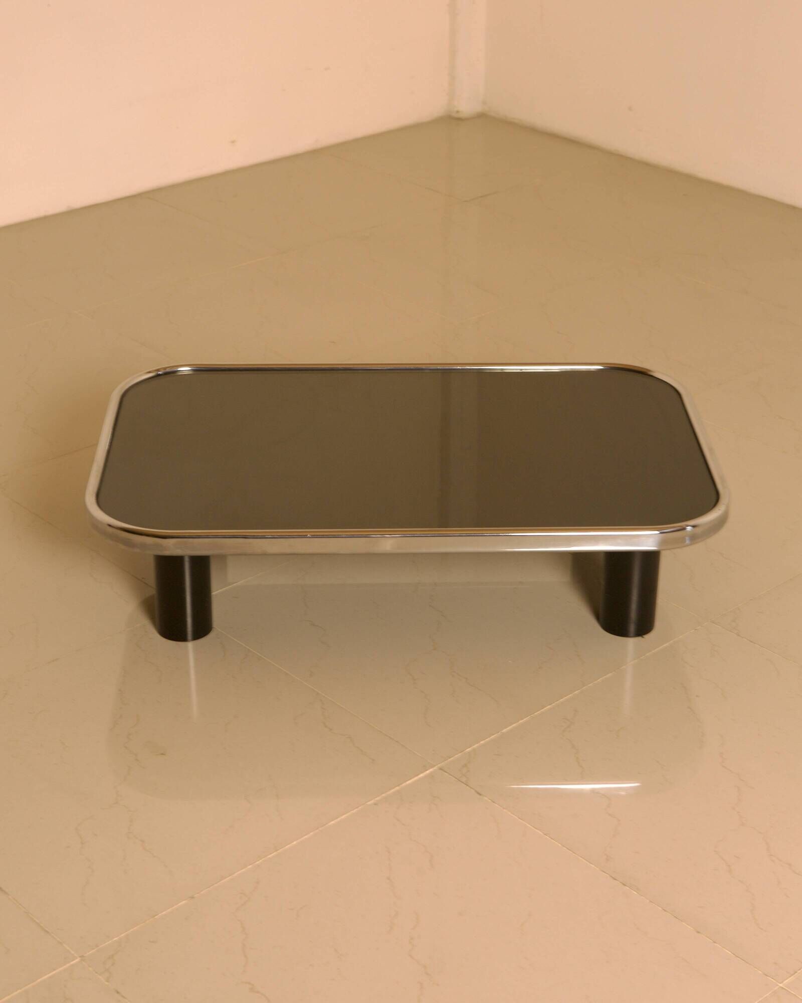 Italian coffee table from the 1970s, in the style of Willy Rizzo.
