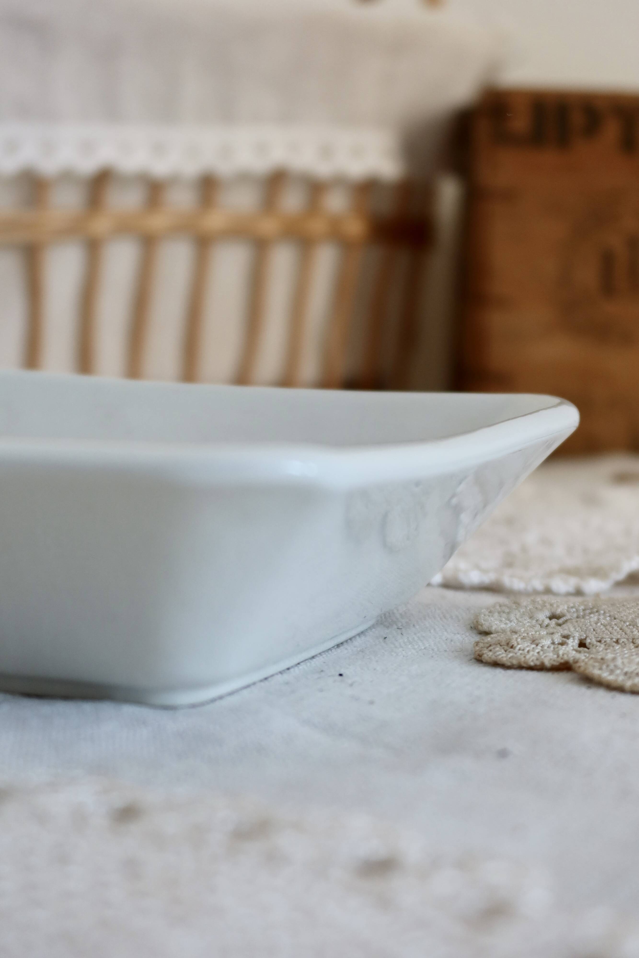 Vintage square bowl with hazelnut pattern, slip and earthenware