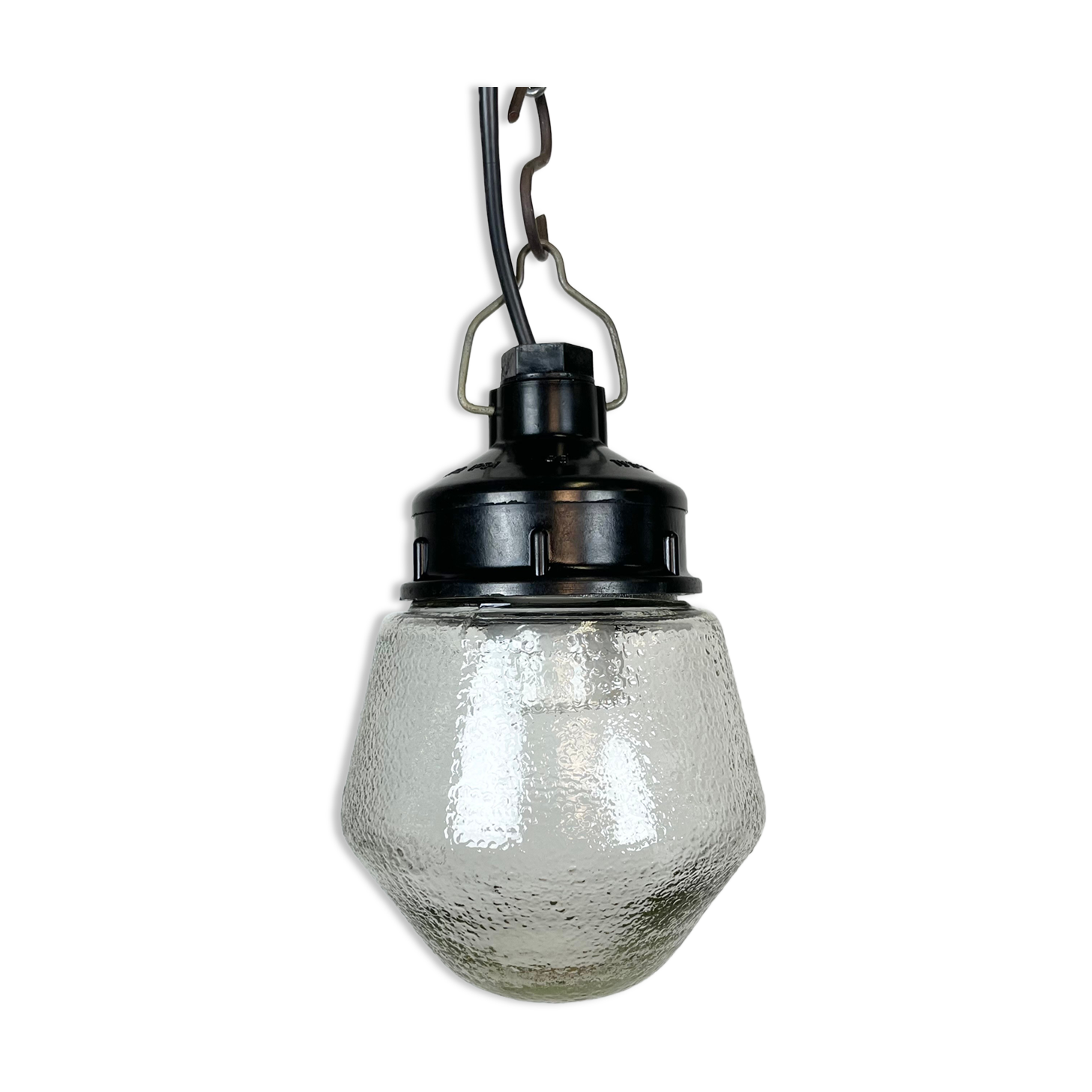 Suspension industrielle en bakélite avec verre dépoli années 1970