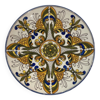 Plat en porcelaine