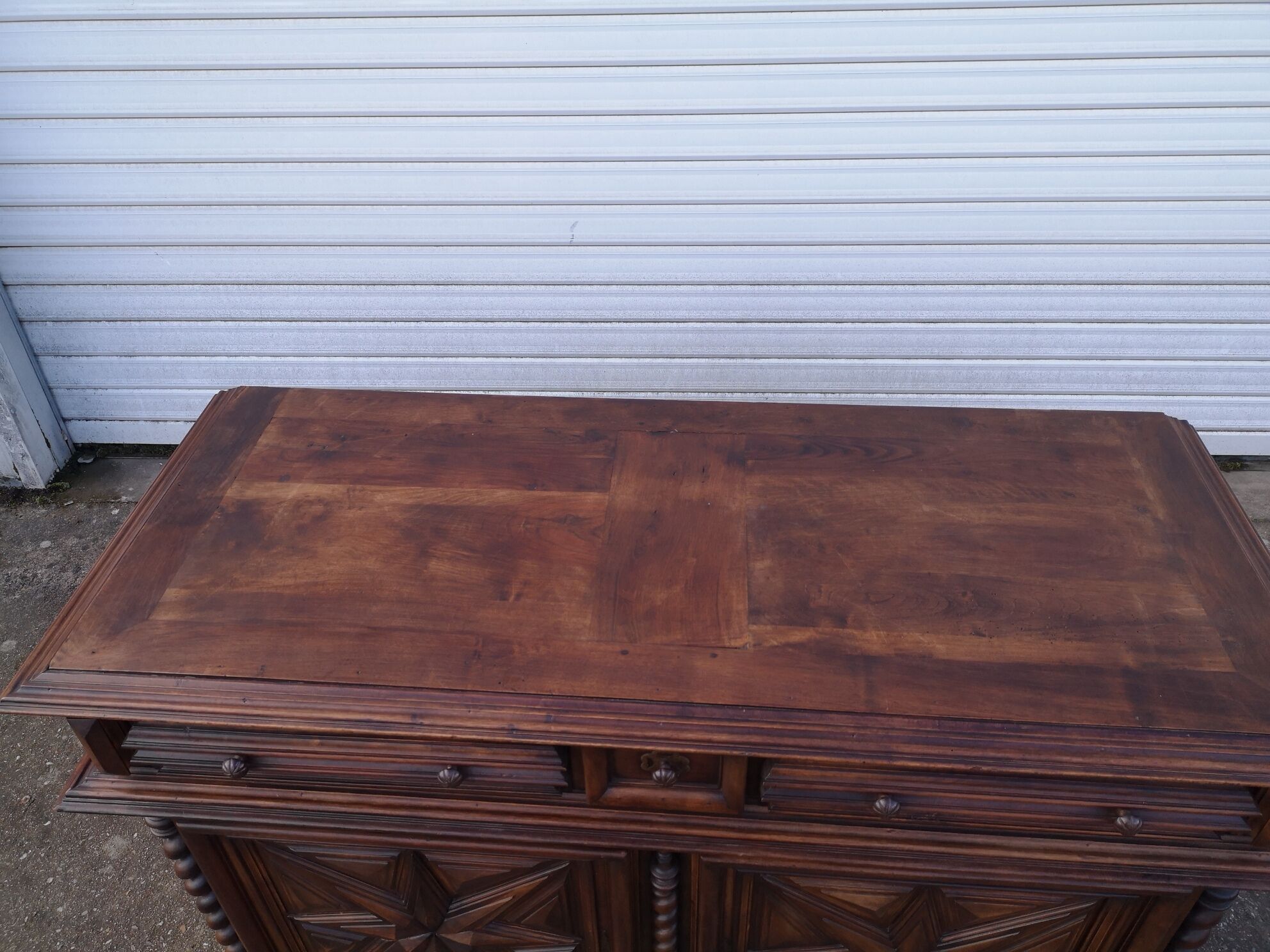 Louis XIII style buffet