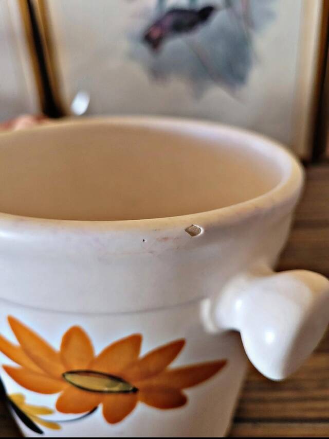 Ice bucket, ceramic ice cubes from Poteries du Marais, flower design.