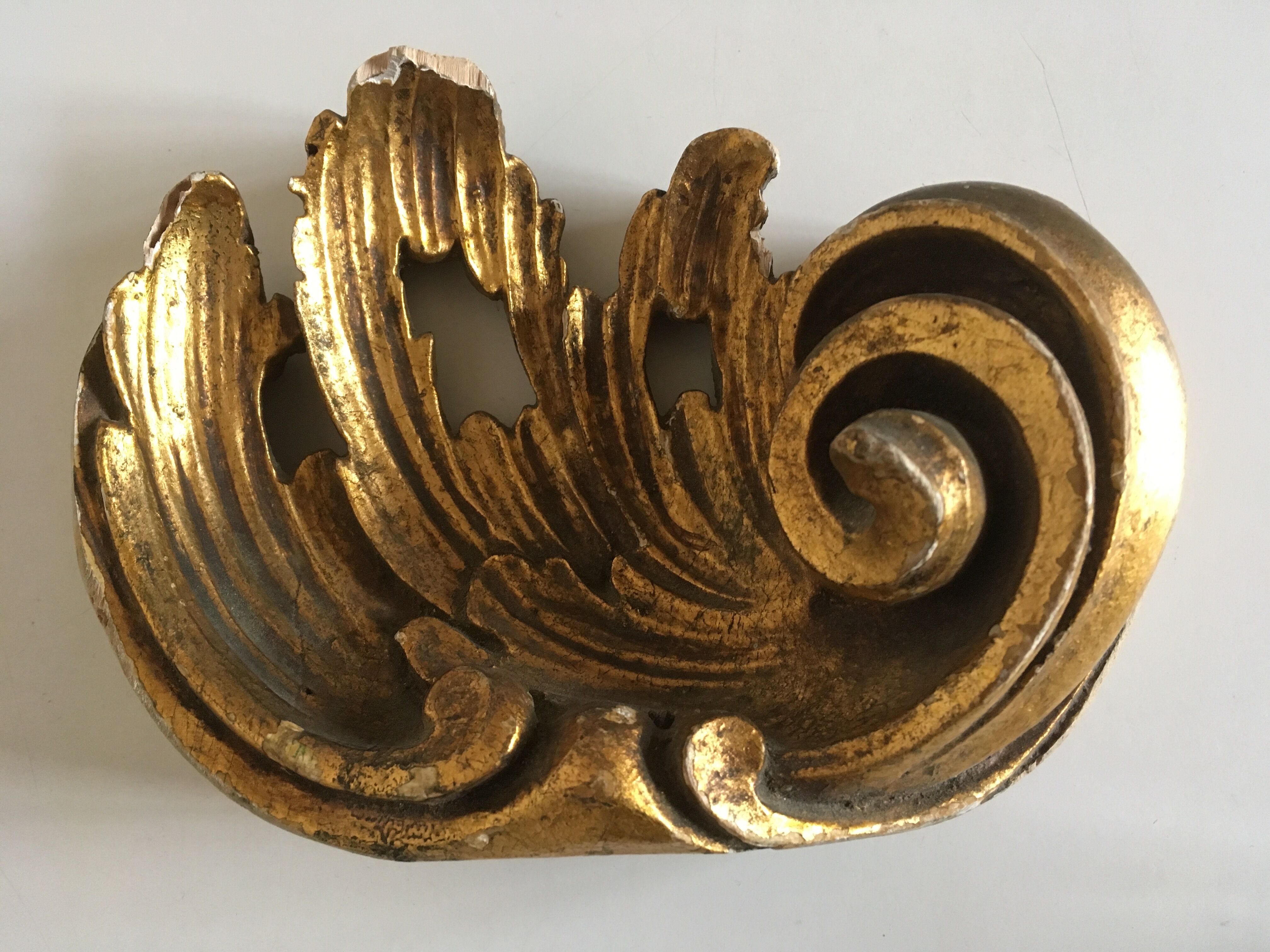 cornice in volutes leaves acanthus 19th gilded wooden